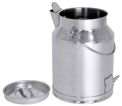 Stainless steel churn with pouring lip