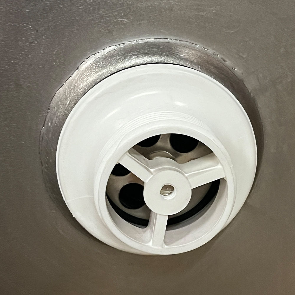 Single station motorised sole washer with handheld brush