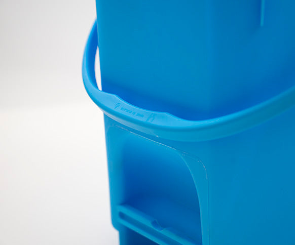 Plastic buckets with lid