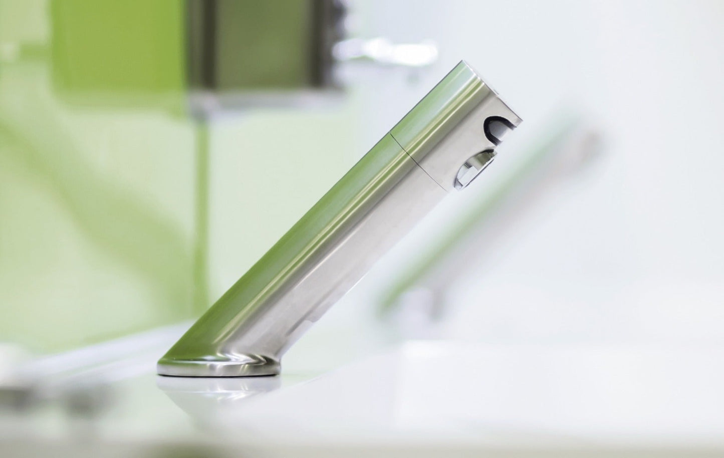 Infra-red deck-mounted 316 stainless steel tap