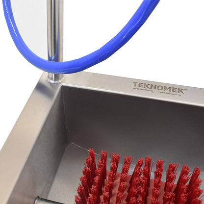 Manual boot washer with side rail & backsplash