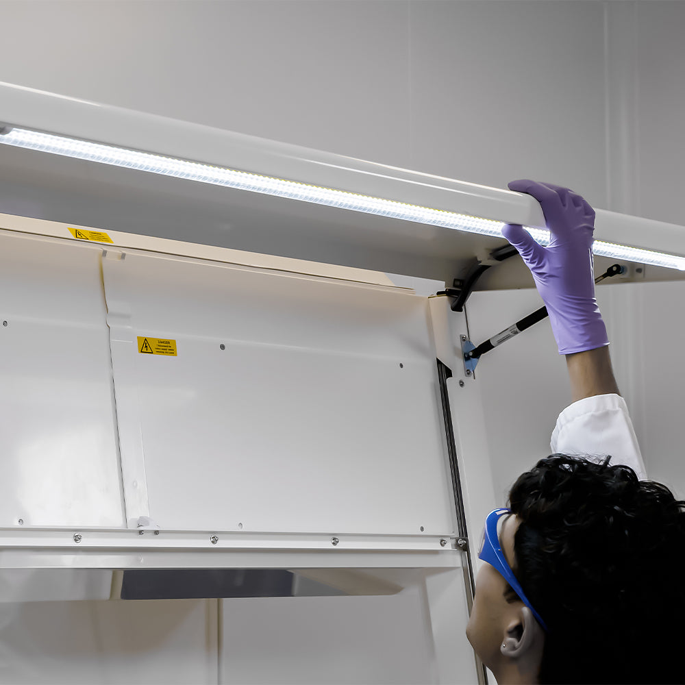 Monmouth Circulaire® fume cupboard with visionaire® touch screen