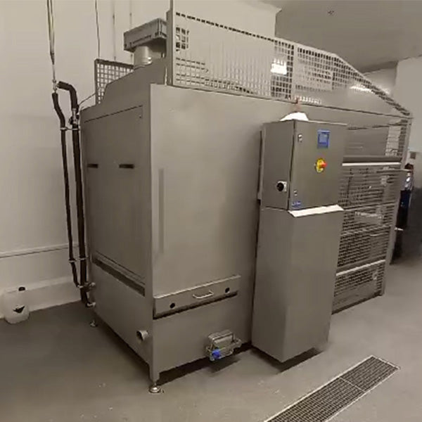 Automatic tote bin washer