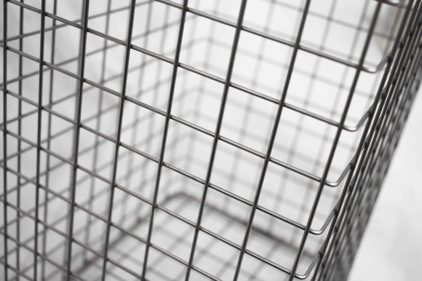 Mesh waste basket