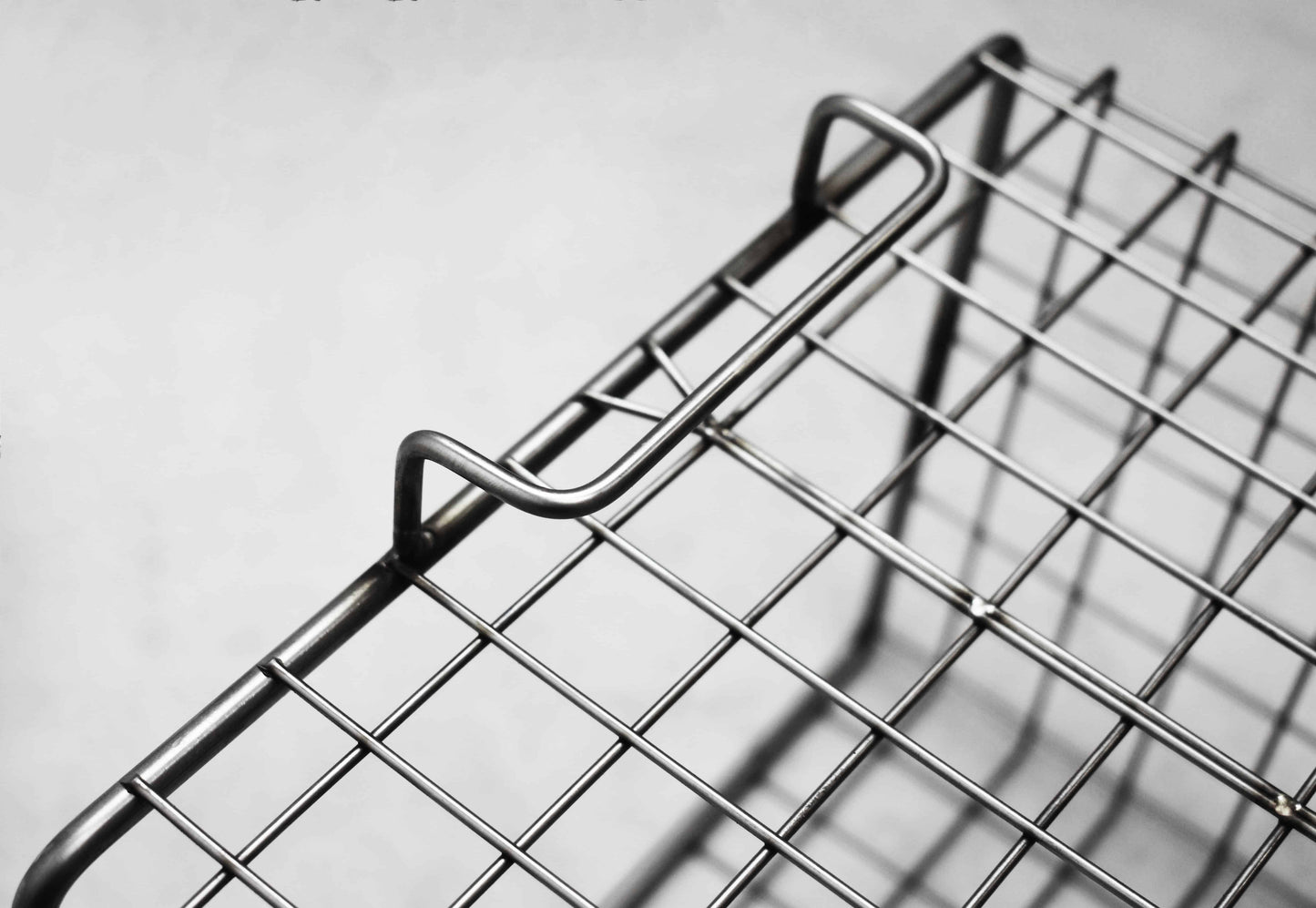 Mesh waste basket